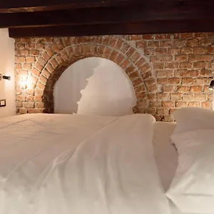 urban-suite-central-station-loft.it-lombardy.com/